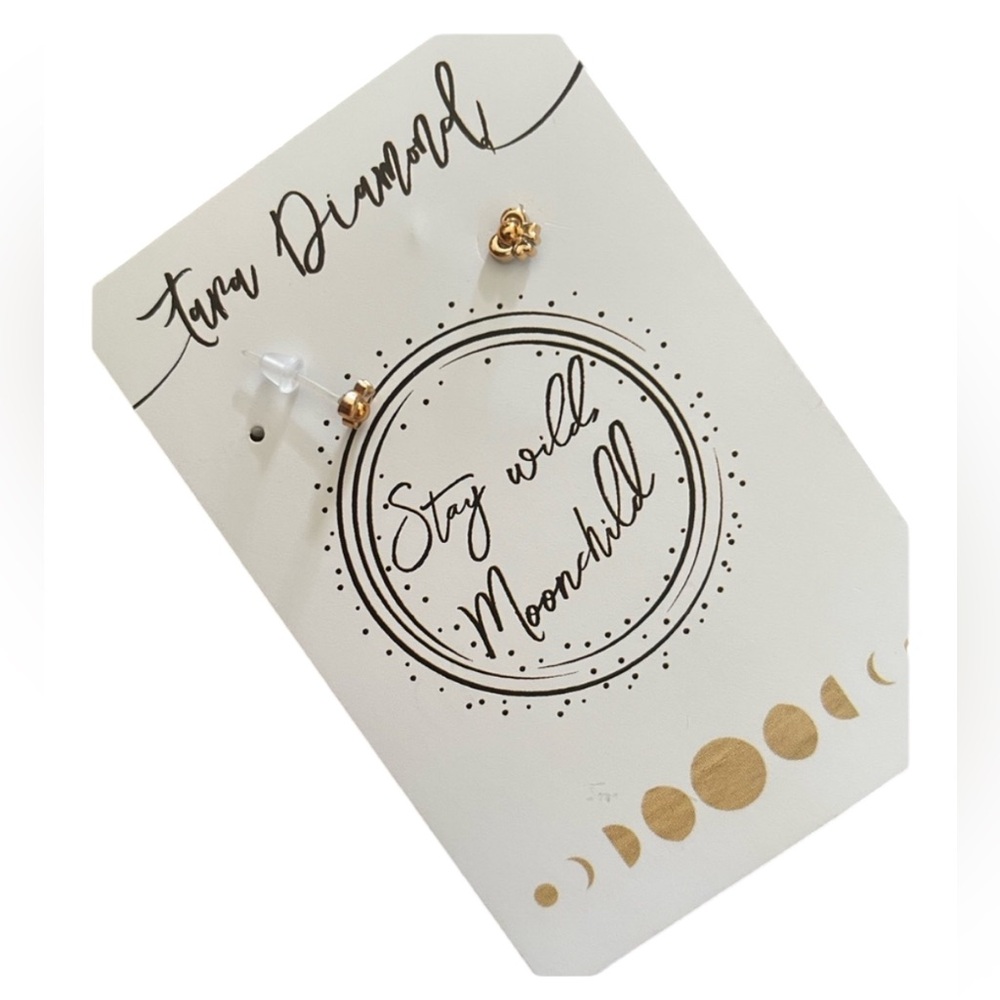 Dainty gold bow earrings - Picture 2 of 2